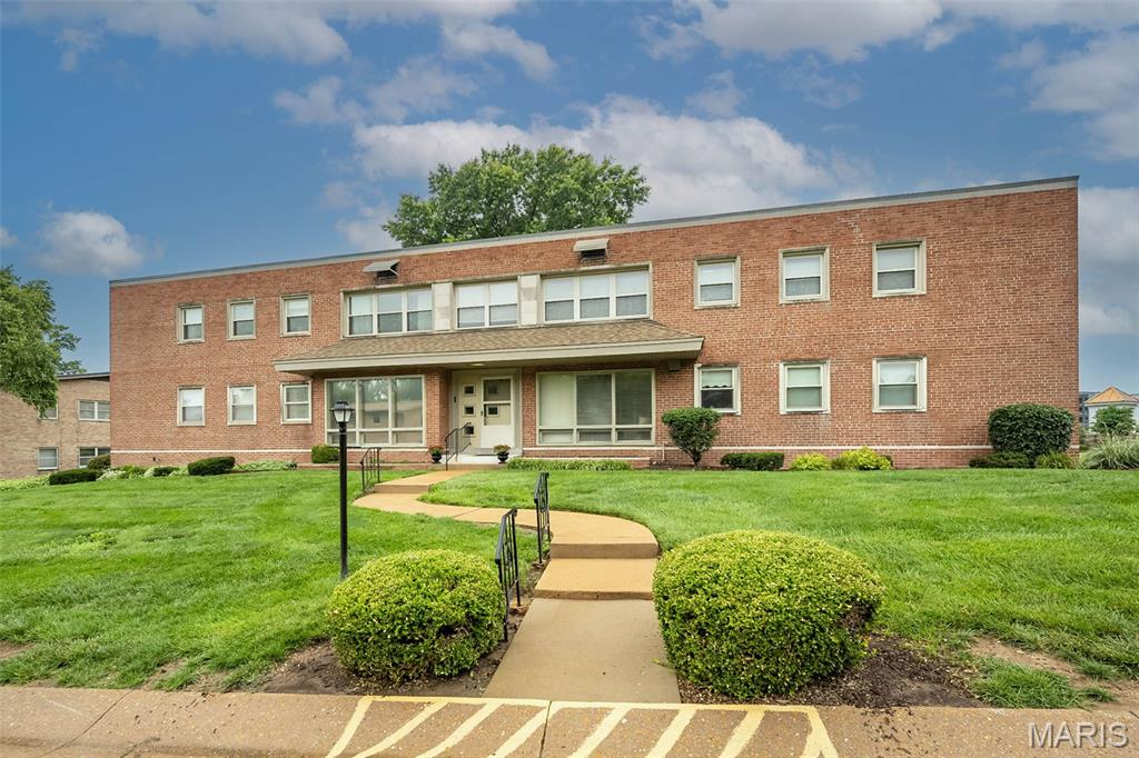 1 Delcrest Court 203