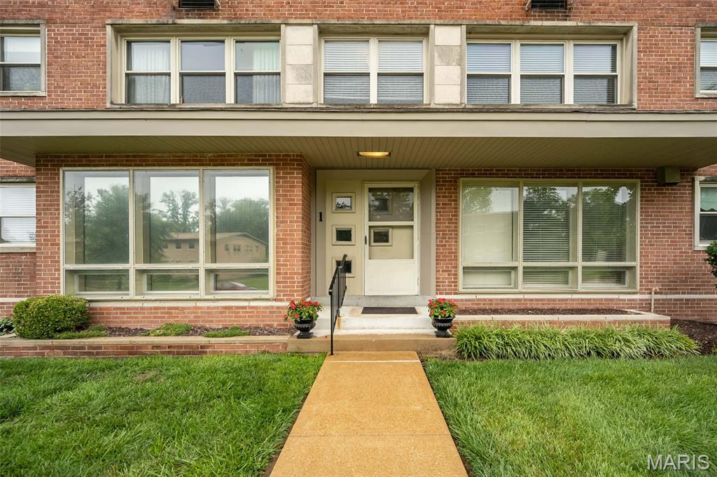 1 Delcrest Court 203