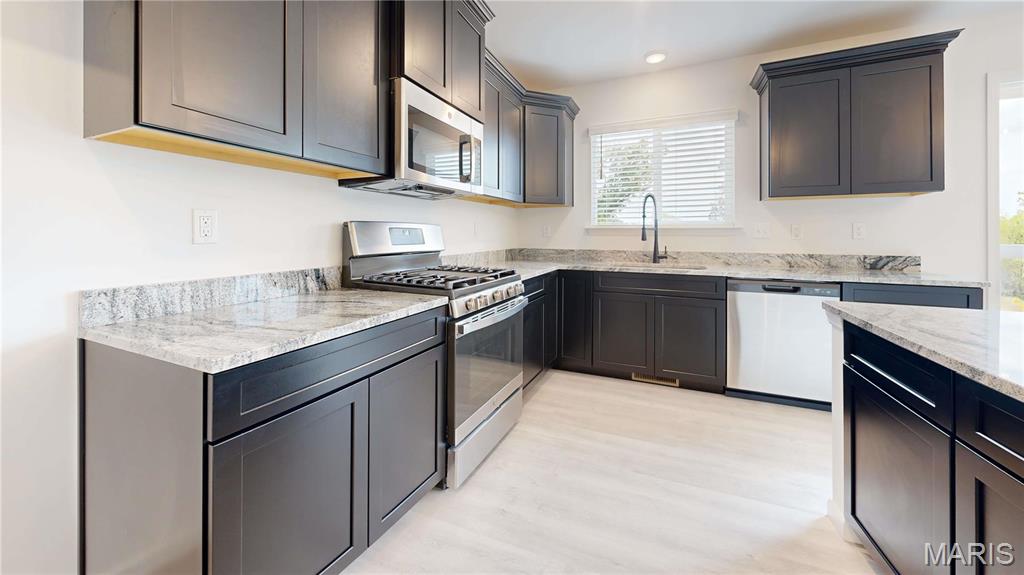 Majestic Lakes - Residential