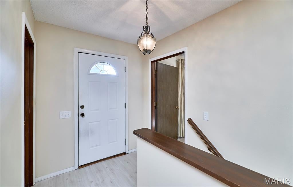 987 Barbizon Drive
