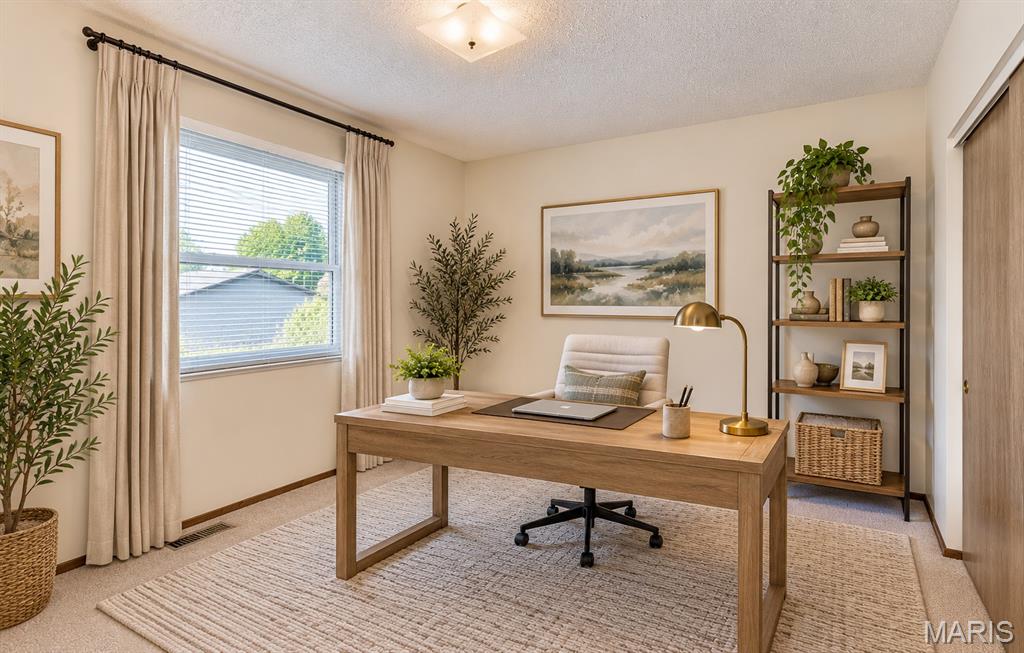 987 Barbizon Drive