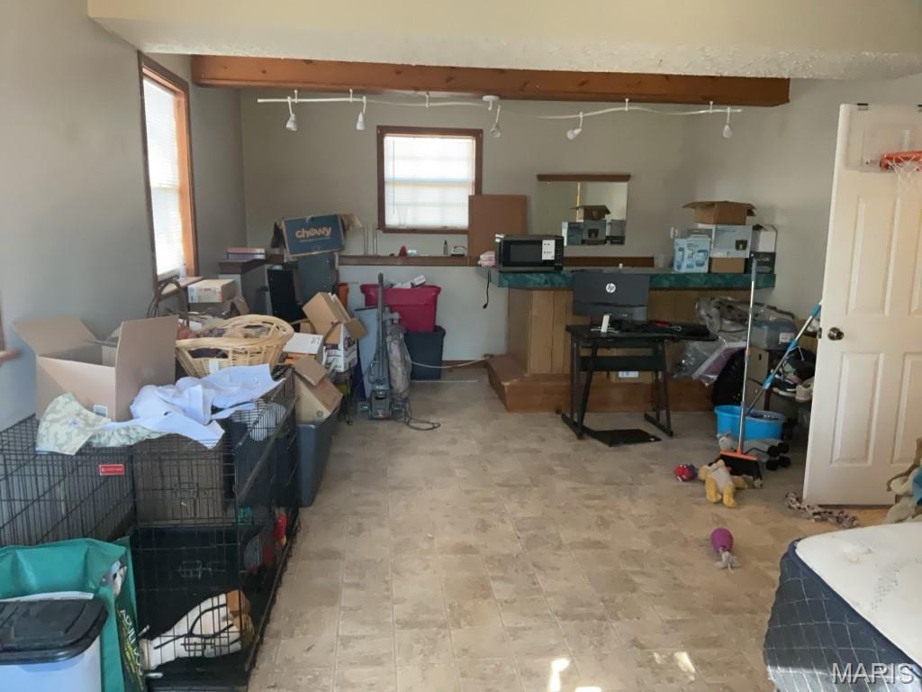 Howard Ln - Residential