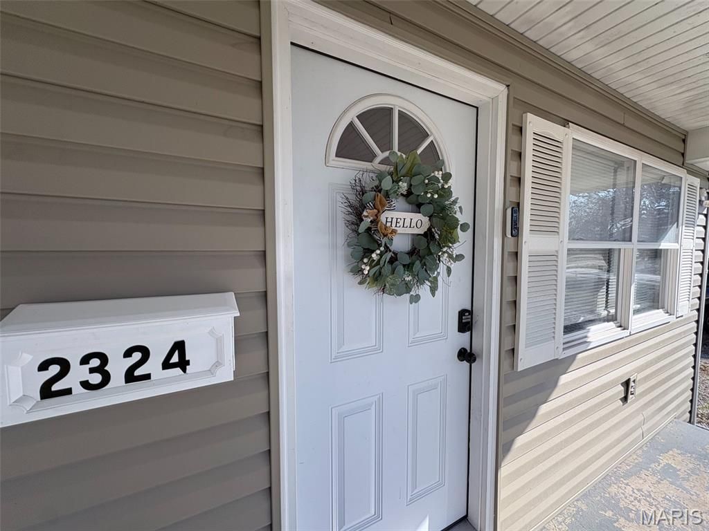 Photo of 2324 Mangold Street, Poplar Bluff, MO 63901 (MLS # 25079947)