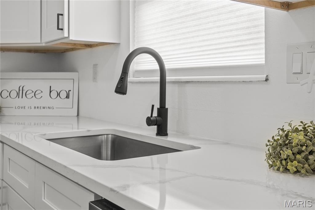 Shelley Manor 02 - Residential