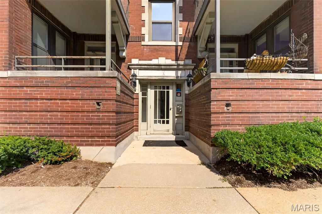 615 Clara Avenue 1C