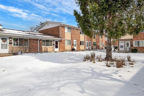 10736 Carroll Wood Way St Louis MO 63128