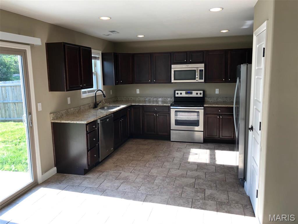 Vlgs At Prairie Bluffs #1 - Residential Lease