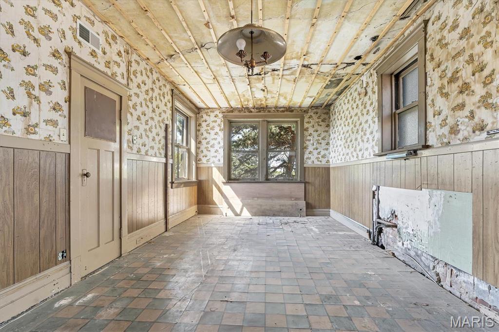 Dunnica Add - Commercial Sale