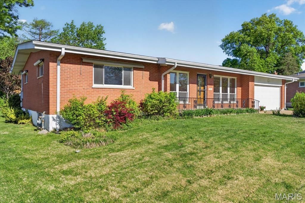 Photo of 9301 Lavant Drive, St Louis, MO 63126 (MLS # 26023782)