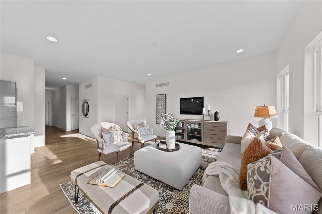 1 Savoy @ Pinckney Ridge