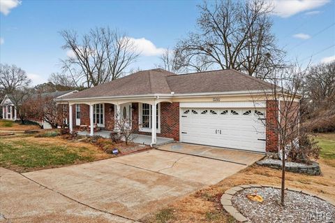 Tiny photo for 13290 Kenroyal Drive, St Louis, MO 63131 (MLS # 26000021)