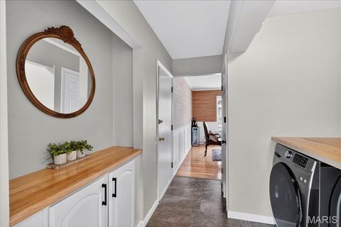 Tiny photo for 13290 Kenroyal Drive, St Louis, MO 63131 (MLS # 26000021)