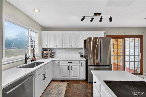 Tiny photo for 13290 Kenroyal Drive, St Louis, MO 63131 (MLS # 26000021)