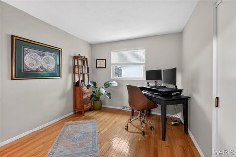 Tiny photo for 13290 Kenroyal Drive, St Louis, MO 63131 (MLS # 26000021)