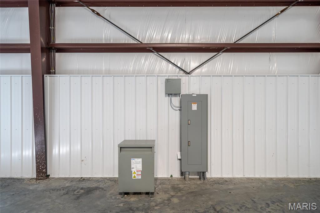 New Haven Indust Park - Commercial Lease