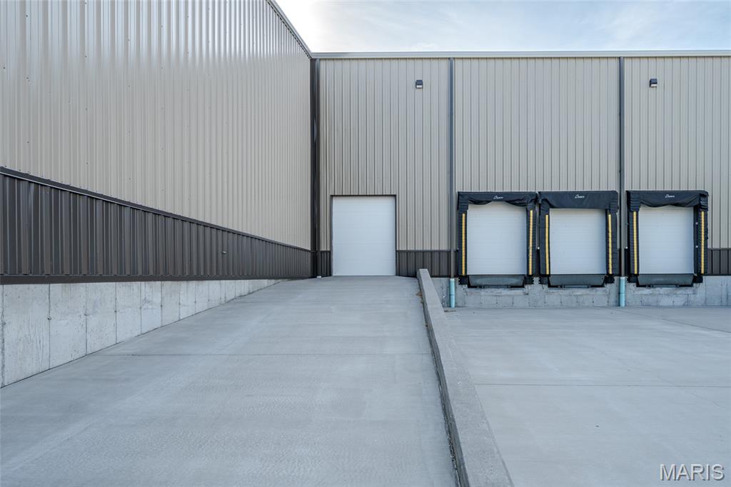 New Haven Indust Park - Commercial Lease