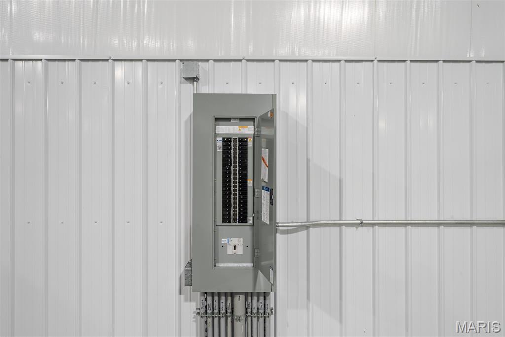 New Haven Indust Park - Commercial Lease