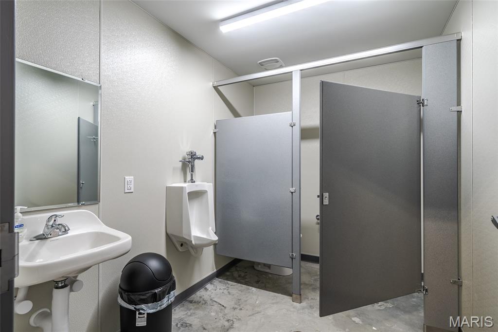 New Haven Indust Park - Commercial Lease