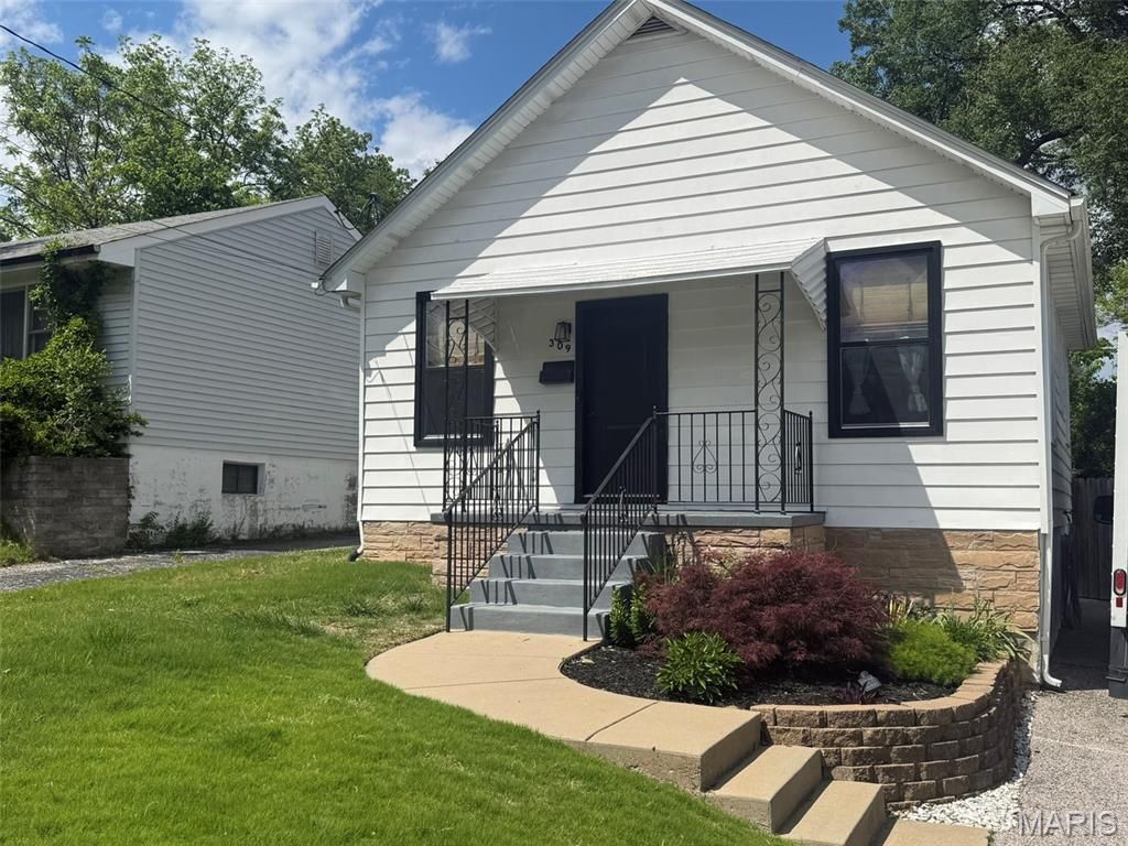 Photo of 309 Eldridge Avenue, Rock Hill, MO 63119 (MLS # 26025699)