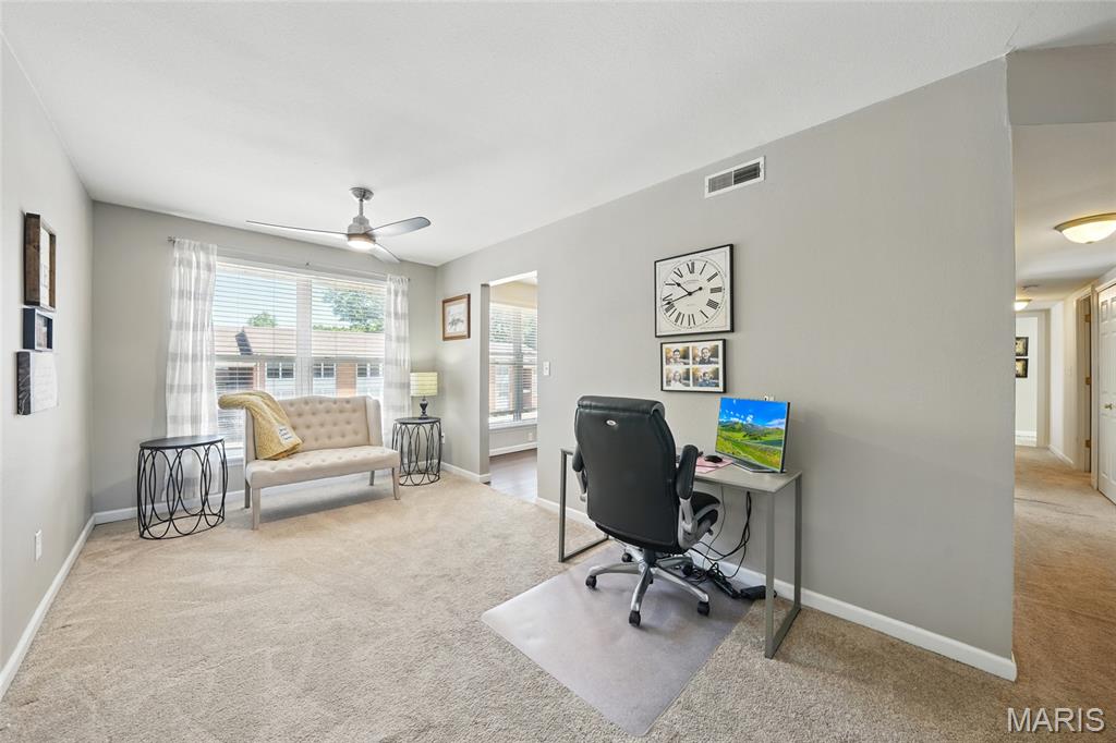 1952 Greenpoint Drive 303