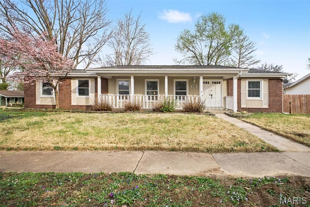 Photo of 668 Talon Drive, Florissant, MO 63031 (MLS # 26020054)