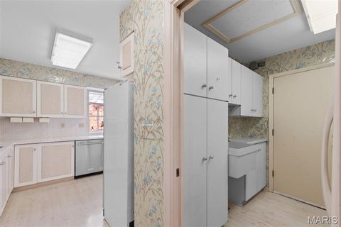 Tiny photo for 330 Morristown Court, Chesterfield, MO 63017 (MLS # 25073914)