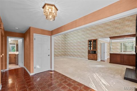 Tiny photo for 330 Morristown Court, Chesterfield, MO 63017 (MLS # 25073914)