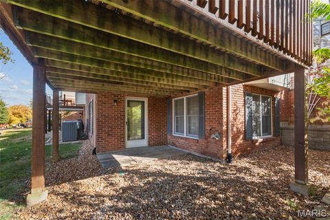 Tiny photo for 330 Morristown Court, Chesterfield, MO 63017 (MLS # 25073914)