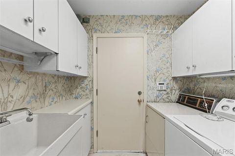 Tiny photo for 330 Morristown Court, Chesterfield, MO 63017 (MLS # 25073914)