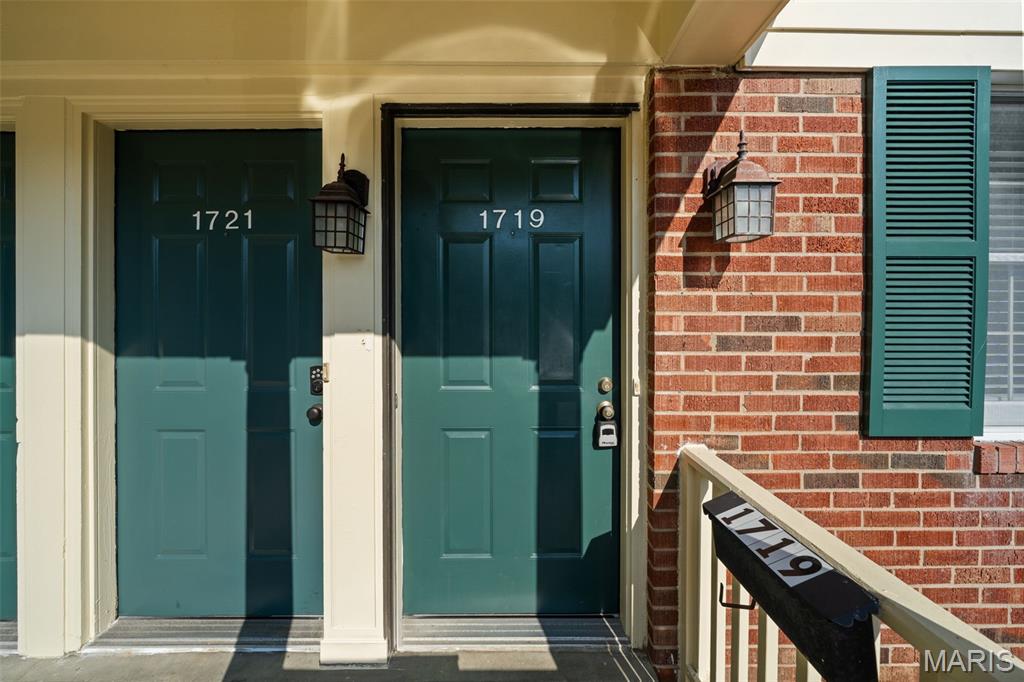 1719 Canary Cove