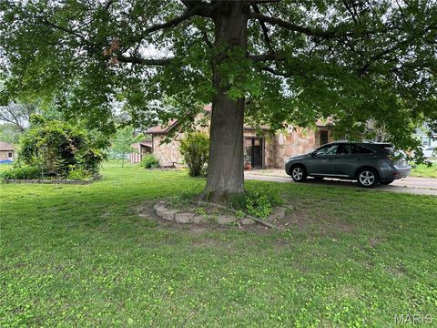 Tiny photo for 412 W Franklin Avenue, Owensville, MO 65066 (MLS # 26030582)
