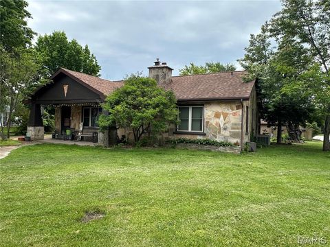 Tiny photo for 412 W Franklin Avenue, Owensville, MO 65066 (MLS # 26030582)