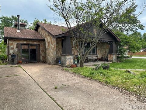 Tiny photo for 412 W Franklin Avenue, Owensville, MO 65066 (MLS # 26030582)