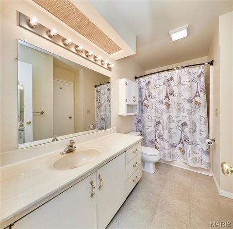 Tiny photo for 61 Woodlake Court, Lake Saint Louis, MO 63367 (MLS # 26059026)