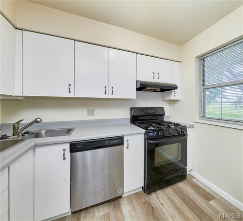 Tiny photo for 61 Woodlake Court, Lake Saint Louis, MO 63367 (MLS # 26059026)