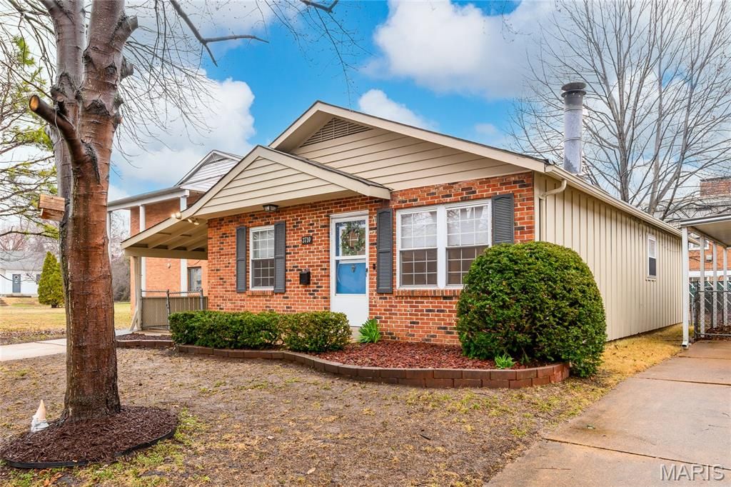 Photo of 3710 Berger Avenue, St Louis, MO 63109 (MLS # 26010372)