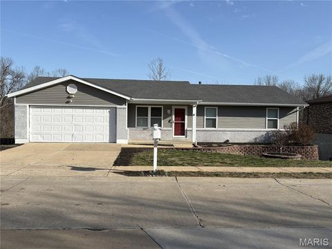 Photo of 2121 Blossom Lane, Arnold, MO 63010 (MLS # 26011923)