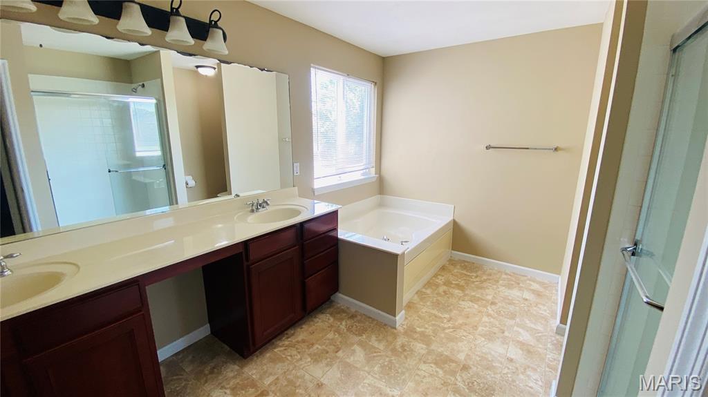 St Charles, Missouri 63303, United States, 4 Bedrooms Bedrooms, ,4 BathroomsBathrooms,Residential,Active,199588