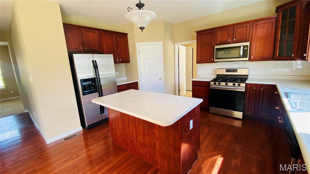 St Charles, Missouri 63303, United States, 4 Bedrooms Bedrooms, ,4 BathroomsBathrooms,Residential,Active,199588