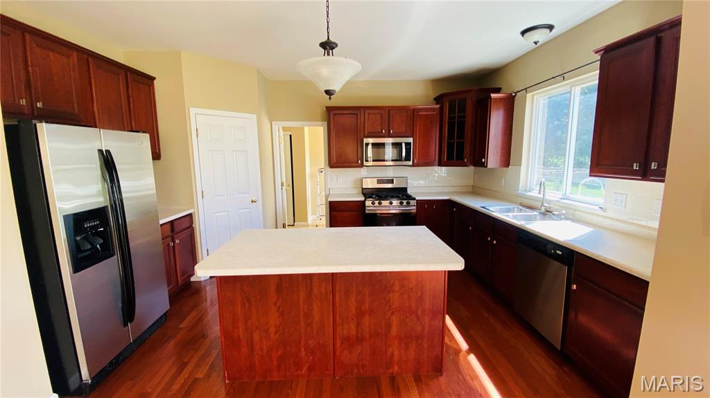 St Charles, Missouri 63303, United States, 4 Bedrooms Bedrooms, ,4 BathroomsBathrooms,Residential,Active,199588