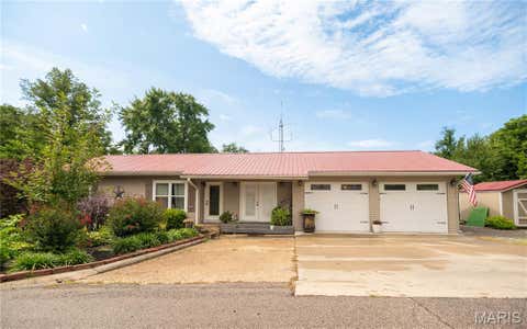 Photo of 15458 Horse Shoe Lane, Dexter, MO 63841 (MLS # 26046856)
