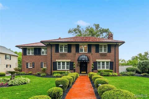 Photo of 7101 Delmar Boulevard, University City, MO 63130 (MLS # 26025911)