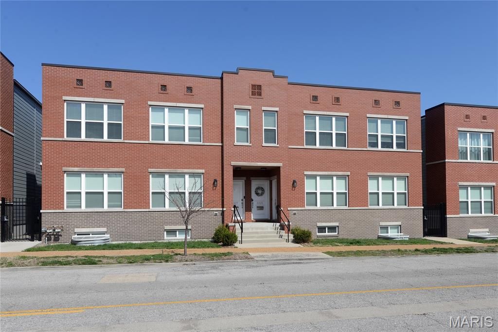 Photo of 3325 Park Avenue, St Louis, MO 63104 (MLS # 26018593)