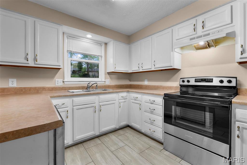 Riverside Mdws 2nd Sub - Residential