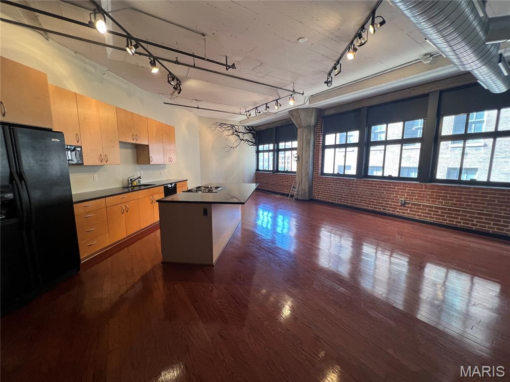 Railway Lofts Condo - Residential