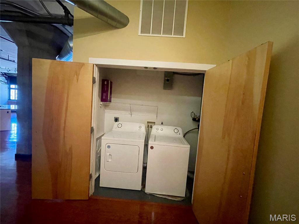 Railway Lofts Condo - Residential