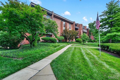 Photo of 539 Coeur De Royale Drive #307, Creve Coeur, MO 63141 (MLS # 26046522)