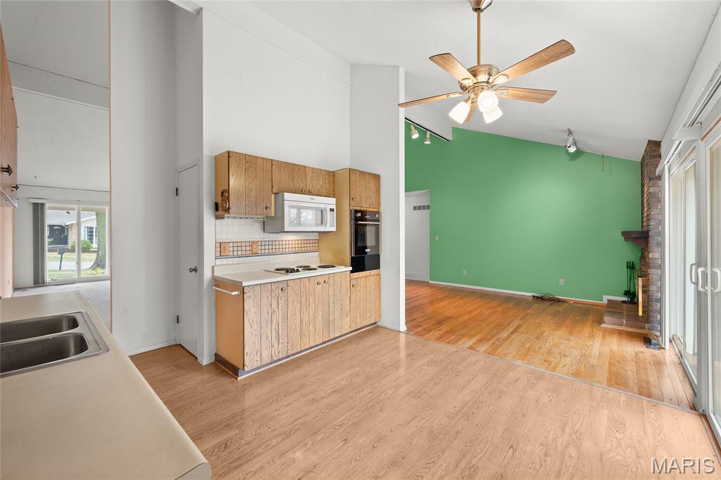 Country Lane Woods First Add - Residential