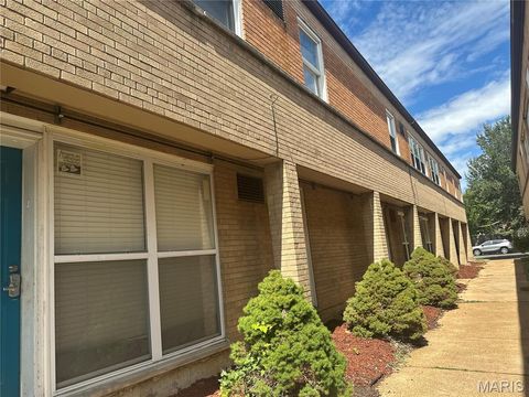 3752 Chippewa Street St Louis MO 63116
