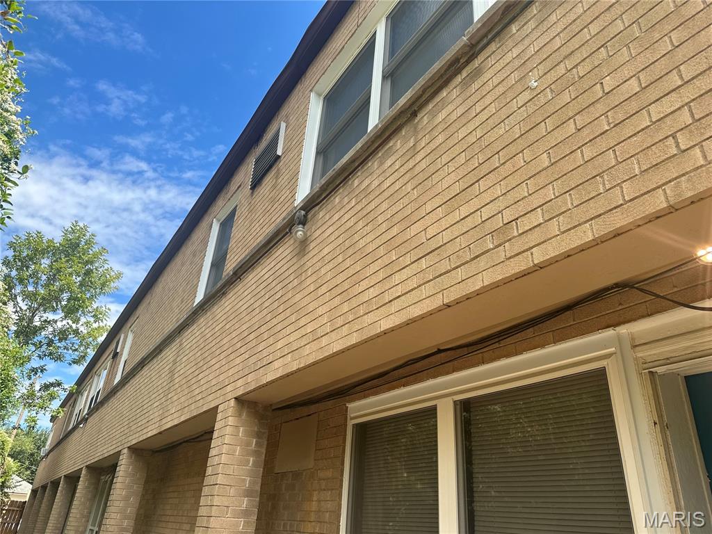 3752 Chippewa Street